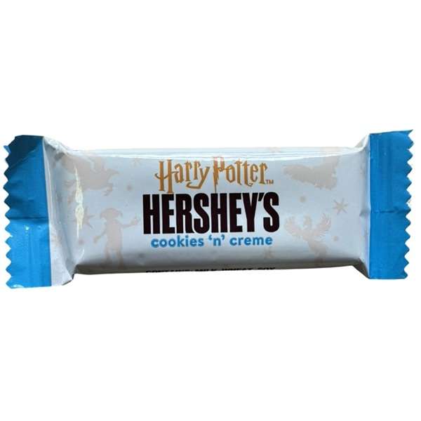 cioccolatino al latte con pezzetti di biscotti a tema harry potter
